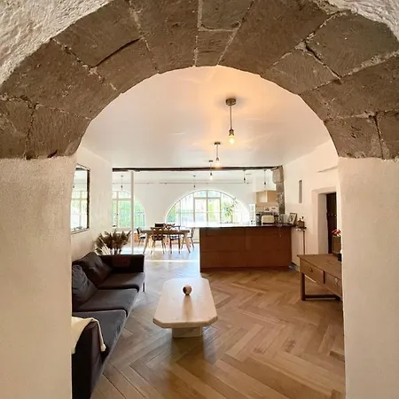 Superbe Au Chateau D'allaman De 80m2 Apartament *