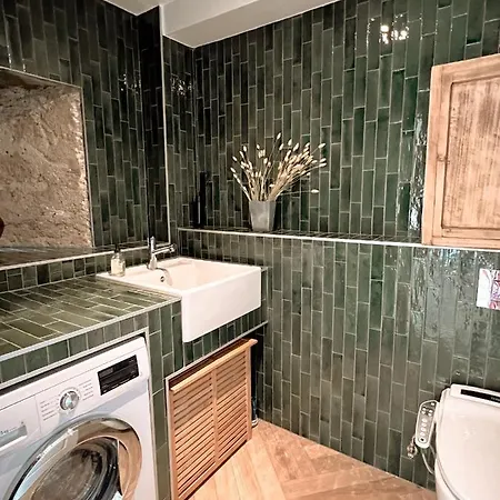 Superbe Au Chateau D'allaman De 80m2 Apartament *